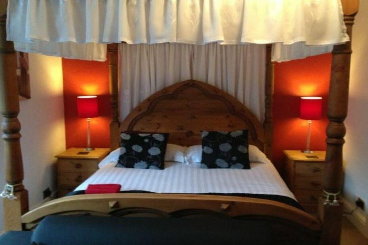 Number 80 Hotel Bowness-on-Windermere Bagian luar foto