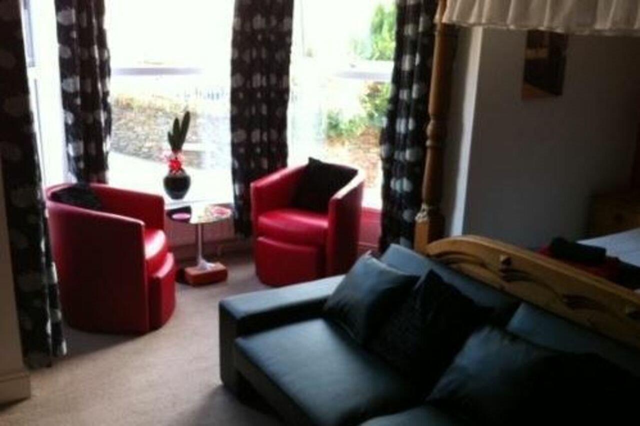 Number 80 Hotel Bowness-on-Windermere Bagian luar foto