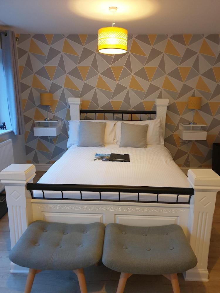 Number 80 Hotel Bowness-on-Windermere Bagian luar foto