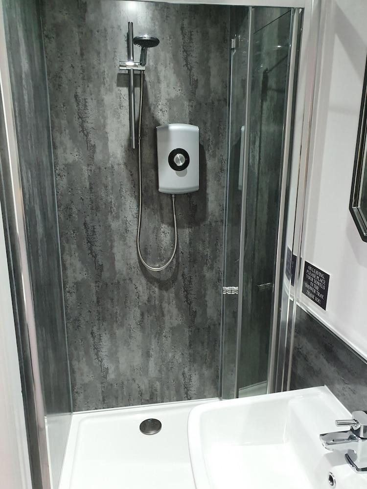 Number 80 Hotel Bowness-on-Windermere Bagian luar foto